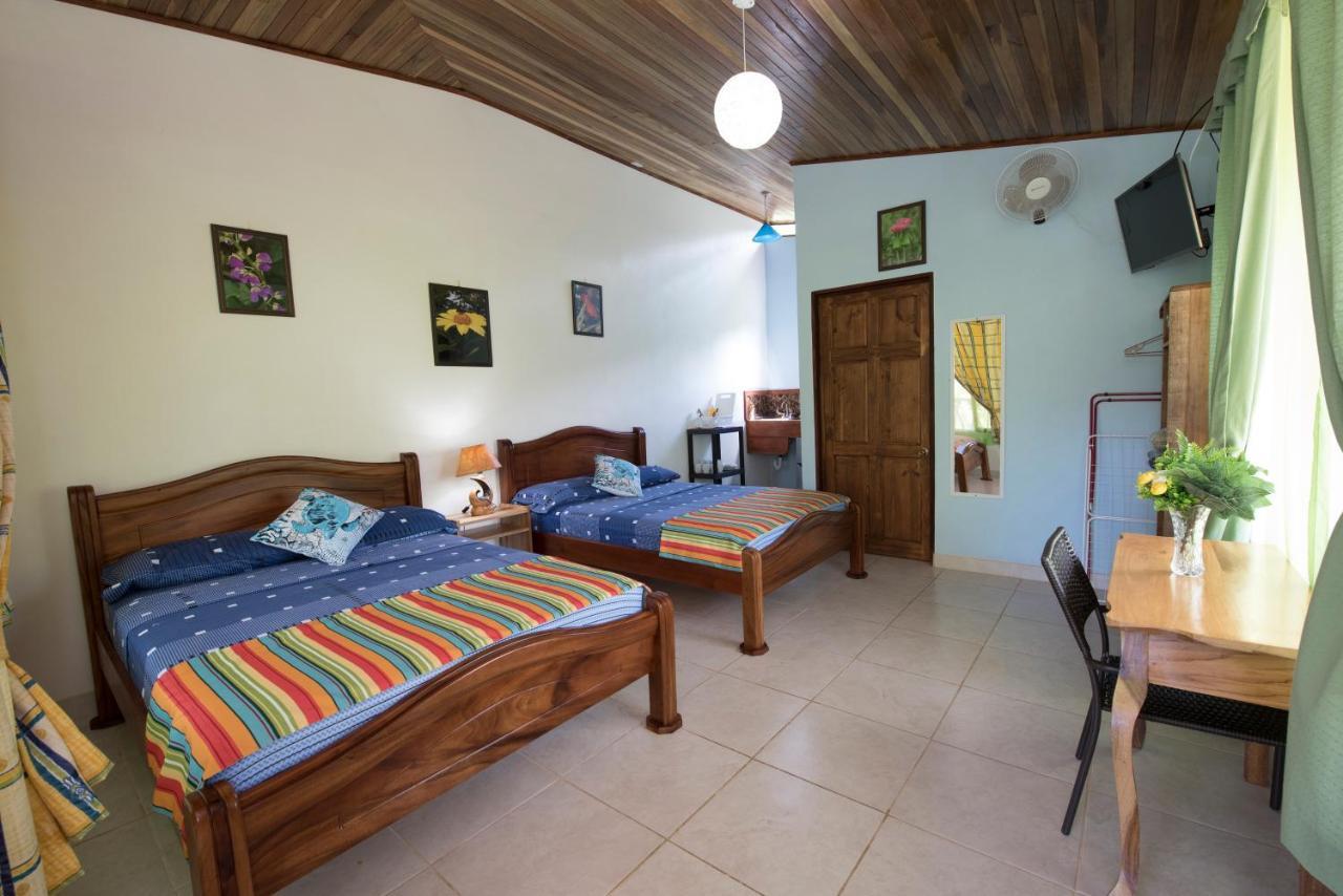 Hotel Sunshine Caribe Puerto Viejo de Talamanca Exterior photo
