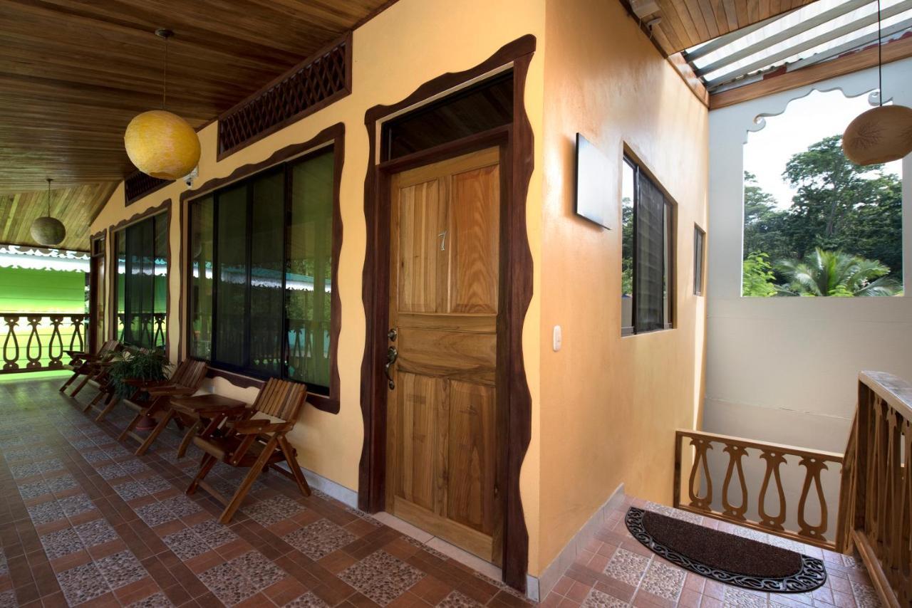 Hotel Sunshine Caribe Puerto Viejo de Talamanca Exterior photo