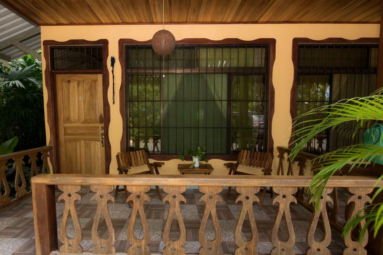 Hotel Sunshine Caribe Puerto Viejo de Talamanca Exterior photo